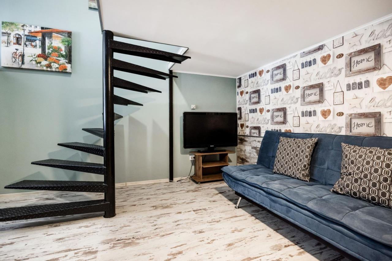 Apartment Hungarian Rebelian With Ac Budapest