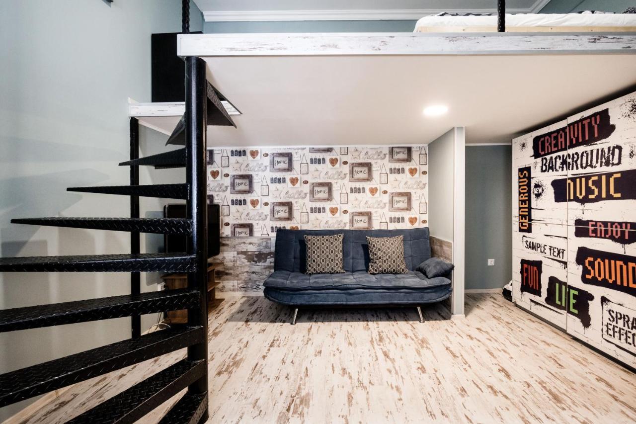 Apartment Hungarian Rebelian With Ac *
