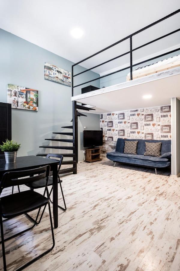 Apartment Hungarian Rebelian With Ac